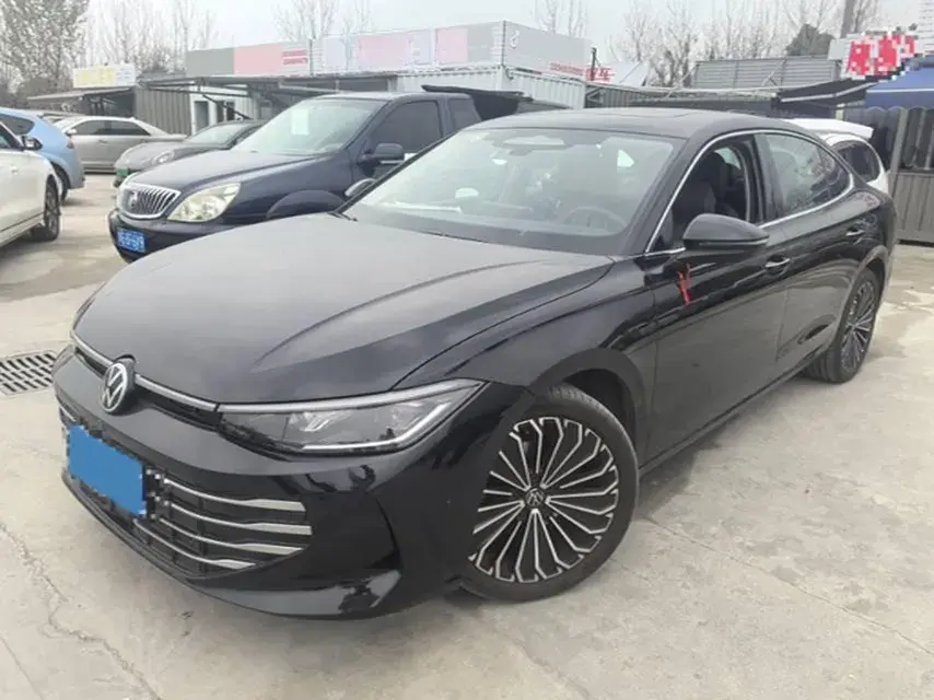 2025 Volkswagen Passat 2.0T 220HP L4 7DCT