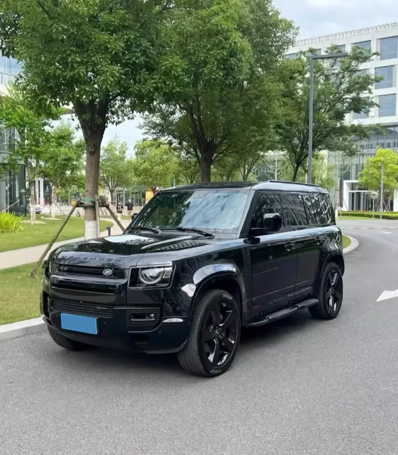 2024 Land Rover Defender 3.0T 400HP L6 8AT