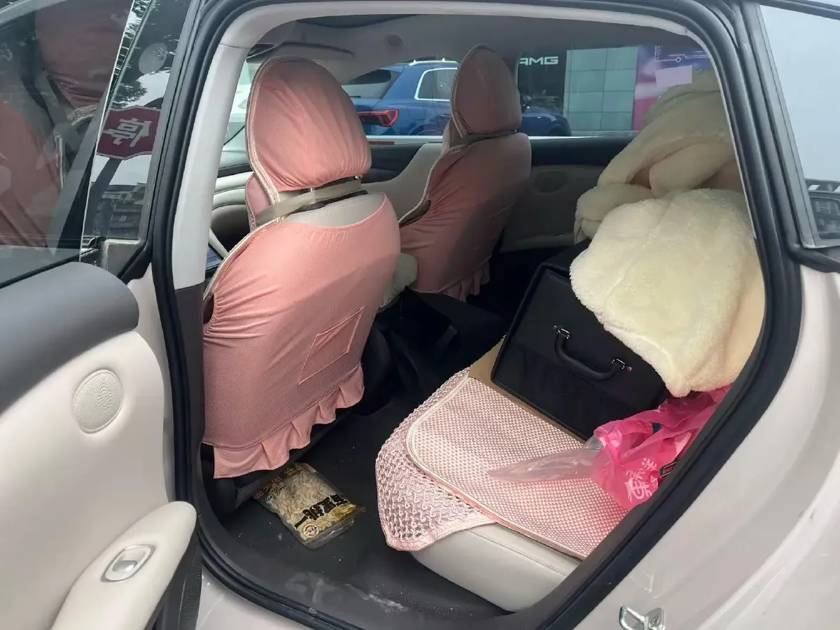 2024 IM L6 BEV 75KWH,autocango,china used car exporter,china ev exporter,chinese used car exporter,chinese used ev exporter