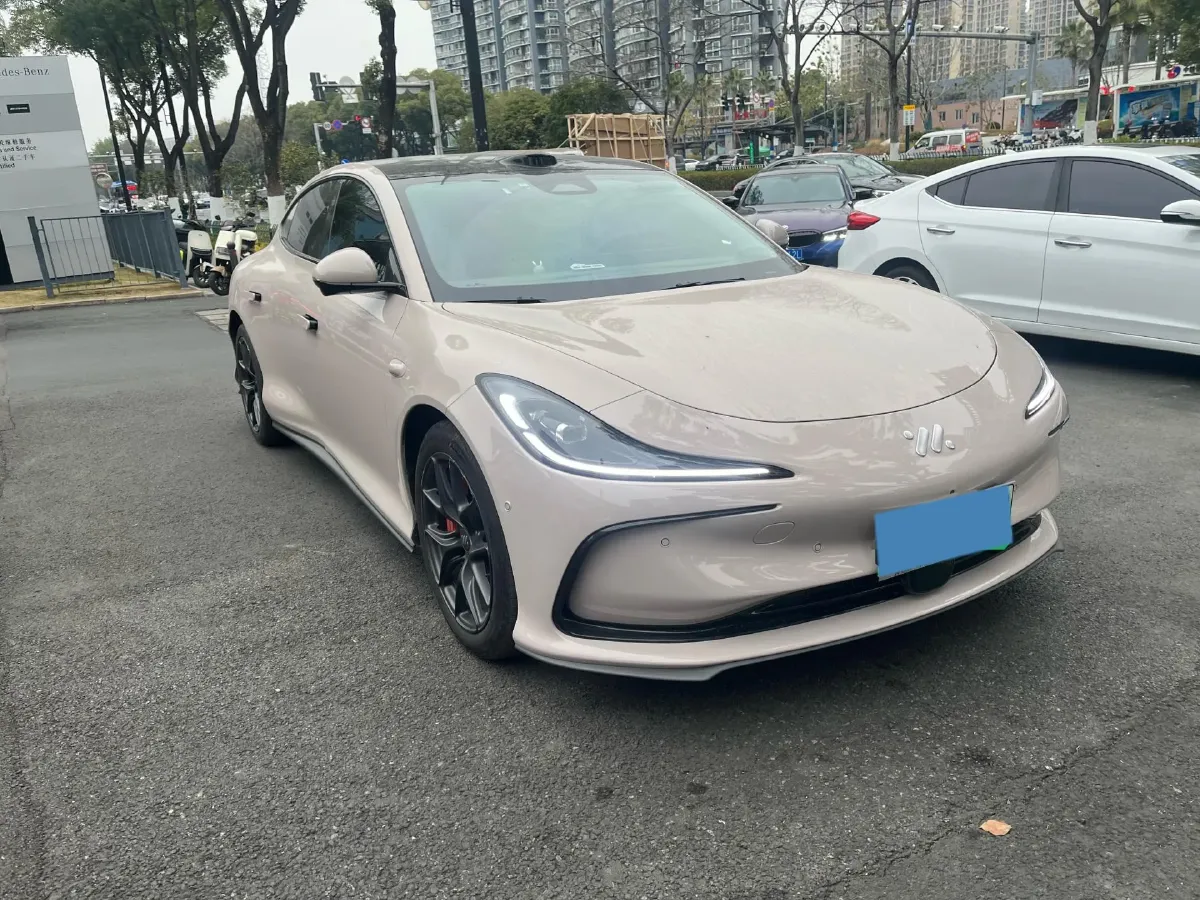 2024 IM L6 BEV 75KWH,autocango,china used car exporter,china ev exporter,chinese used car exporter,chinese used ev exporter