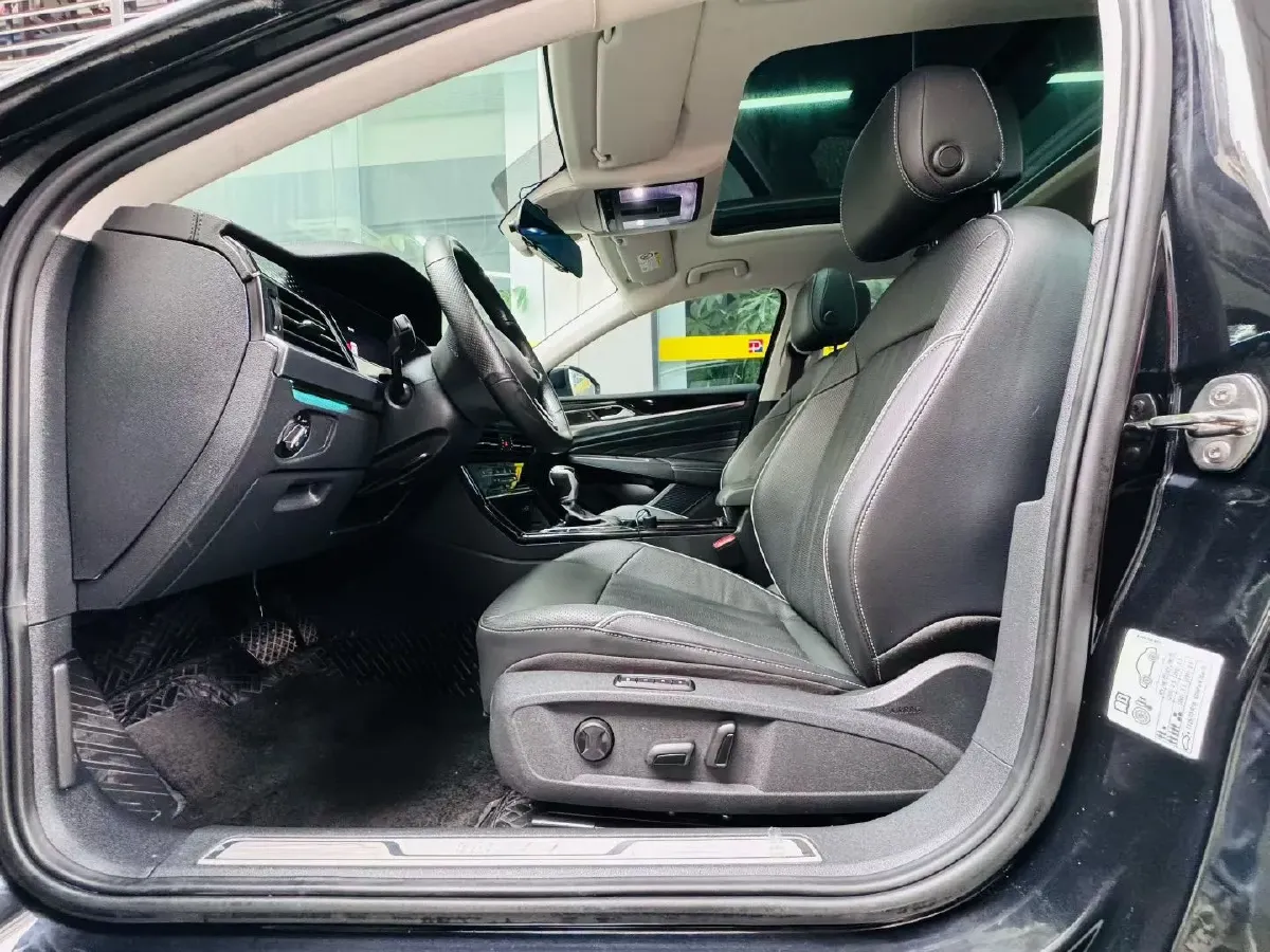 2022 Xpeng P7 BEV 60.2KWH,autocango,china used car exporter,china ev exporter,chinese used car exporter,chinese used ev exporter