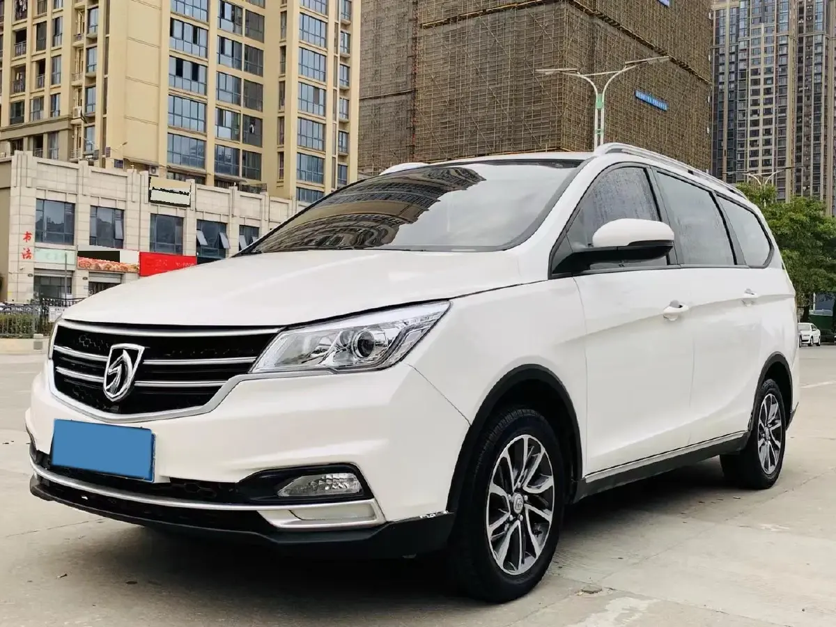 2019 BaoJun 730 1.5L 105HP L4 6MT