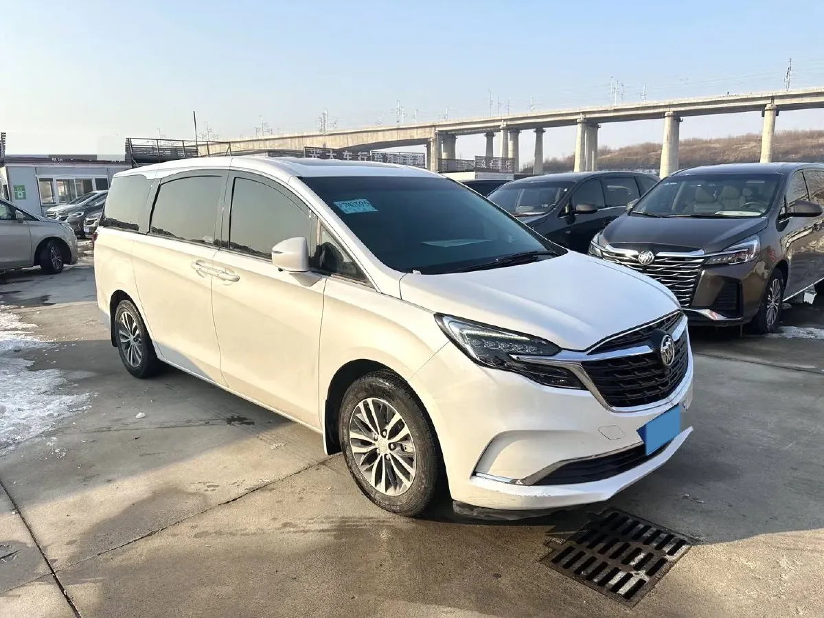 2022 Buick GL8 2.0T 237HP L4 9AT,autocango,china used car exporter,china ev exporter,chinese used car exporter,chinese used ev exporter