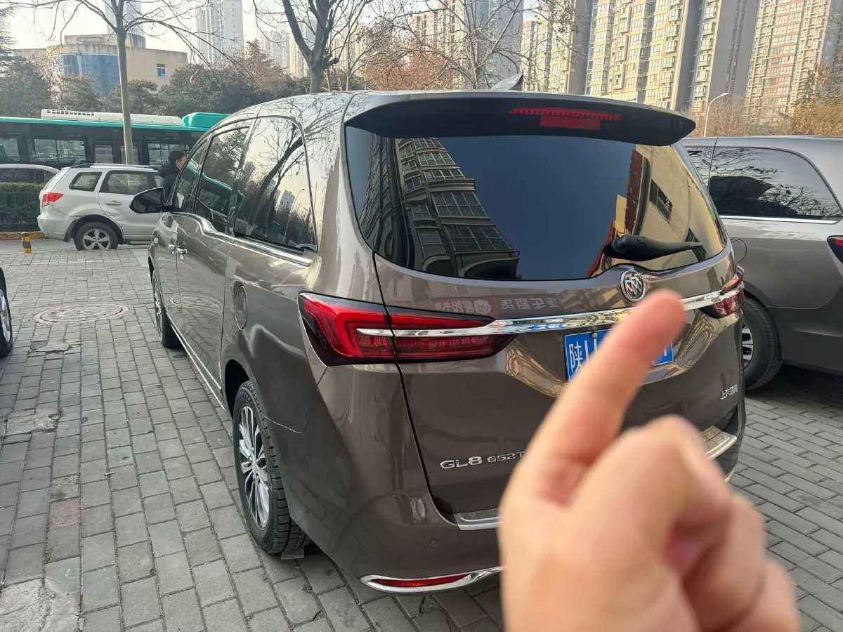 2020 Buick GL8 2.0T 237HP L4 9AT,autocango,china used car exporter,china ev exporter,chinese used car exporter,chinese used ev exporter