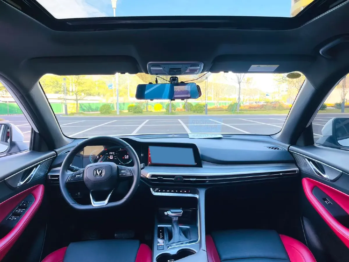 2021 ChangAn CS35 Plus 1.4T 160HP L4 7DCT,autocango,china used car exporter,china ev exporter,chinese used car exporter,chinese used ev exporter