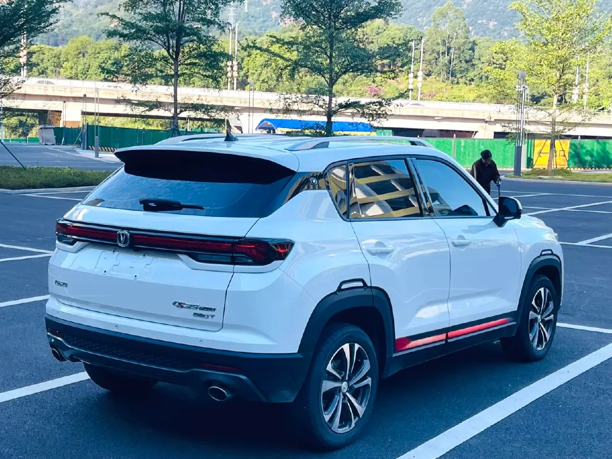 2021 ChangAn CS35 Plus 1.4T 160HP L4 7DCT,autocango,china used car exporter,china ev exporter,chinese used car exporter,chinese used ev exporter