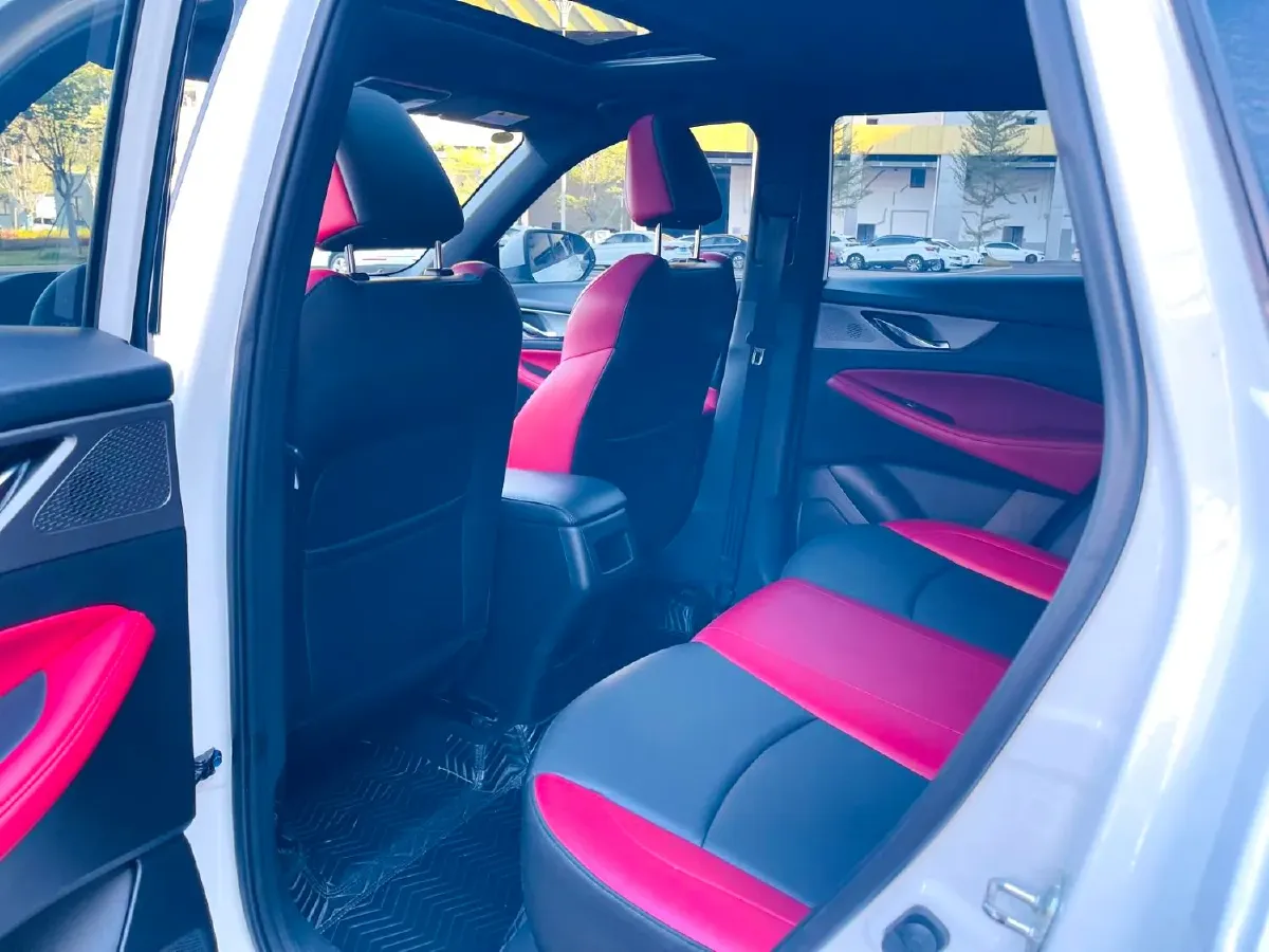 2021 ChangAn CS35 Plus 1.4T 160HP L4 7DCT,autocango,china used car exporter,china ev exporter,chinese used car exporter,chinese used ev exporter