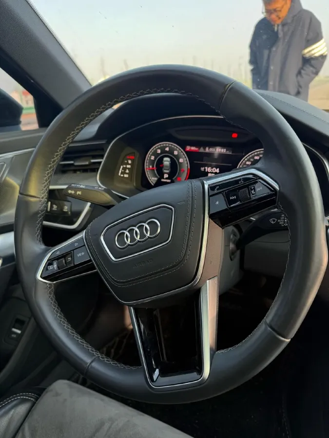 2023 Audi A6L 2.0T 245HP L4 7DCT,autocango,china used car exporter,china ev exporter,chinese used car exporter,chinese used ev exporter