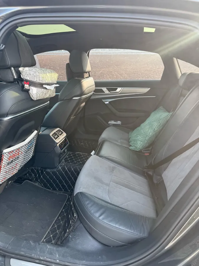 2023 Audi A6L 2.0T 245HP L4 7DCT,autocango,china used car exporter,china ev exporter,chinese used car exporter,chinese used ev exporter