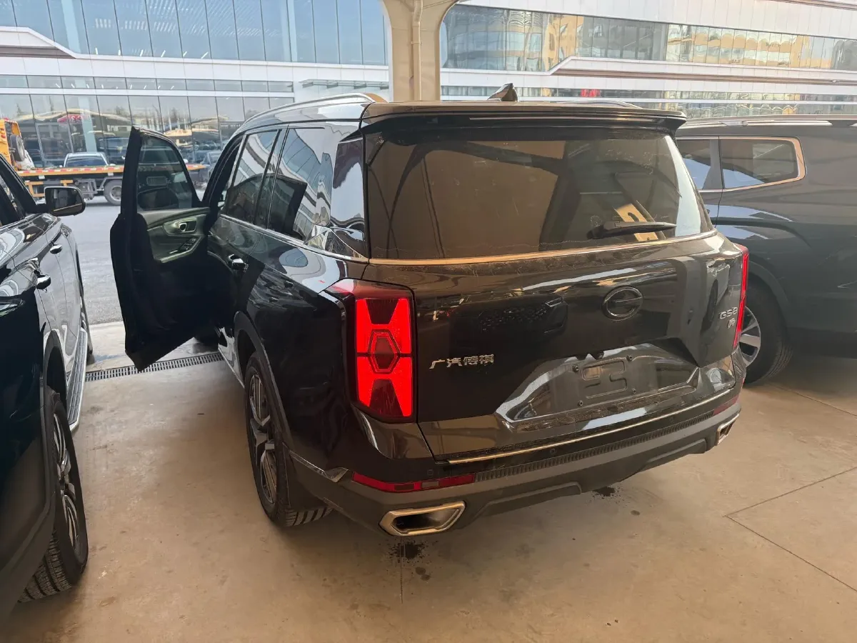 2022 GAC Trumpchi GS8 2.0T 252HP L4 8AT,autocango,china used car exporter,china ev exporter,chinese used car exporter,chinese used ev exporter