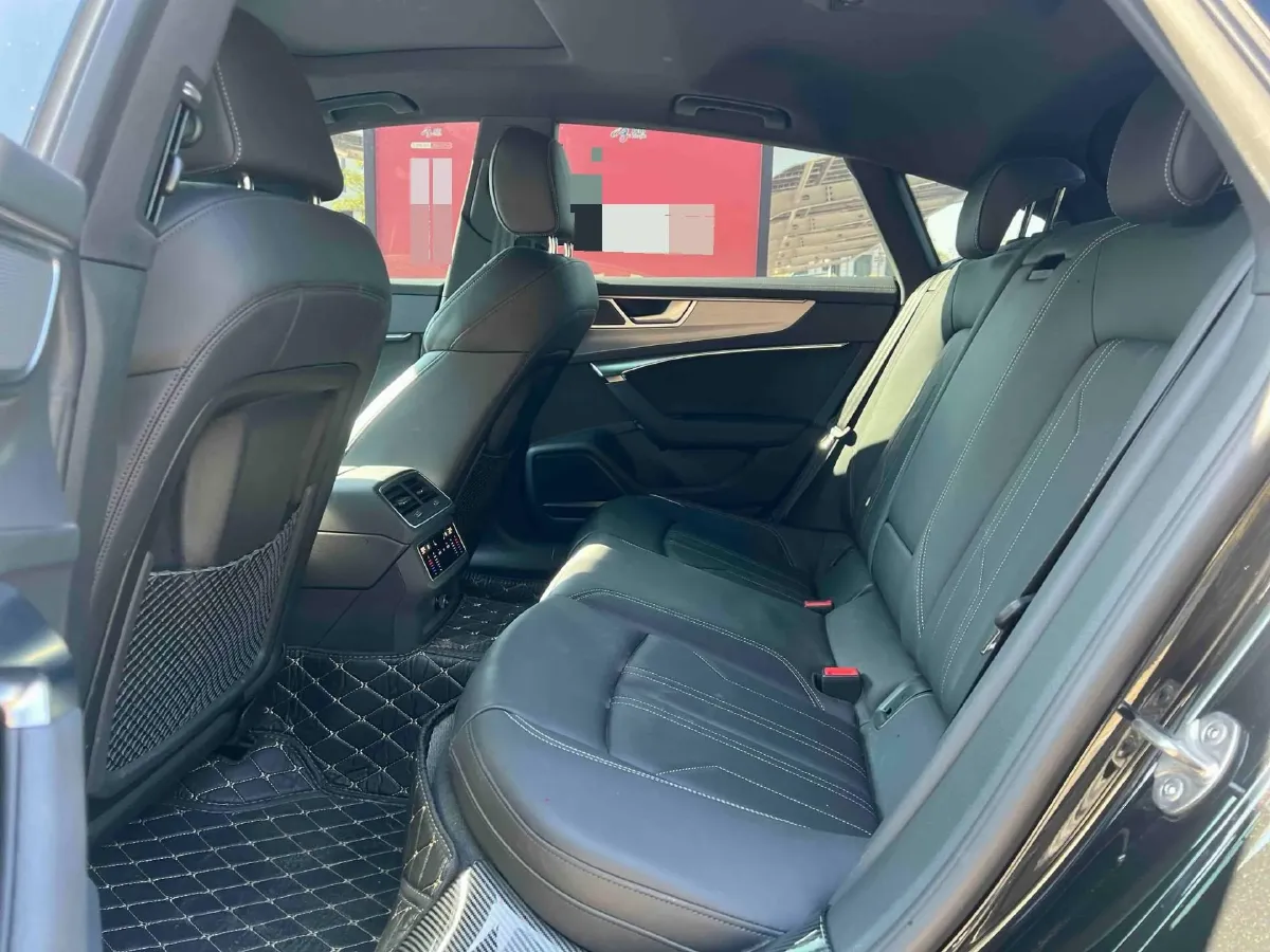2024 Audi A7 2.0T 265HP L4 7DCT,autocango,china used car exporter,china ev exporter,chinese used car exporter,chinese used ev exporter