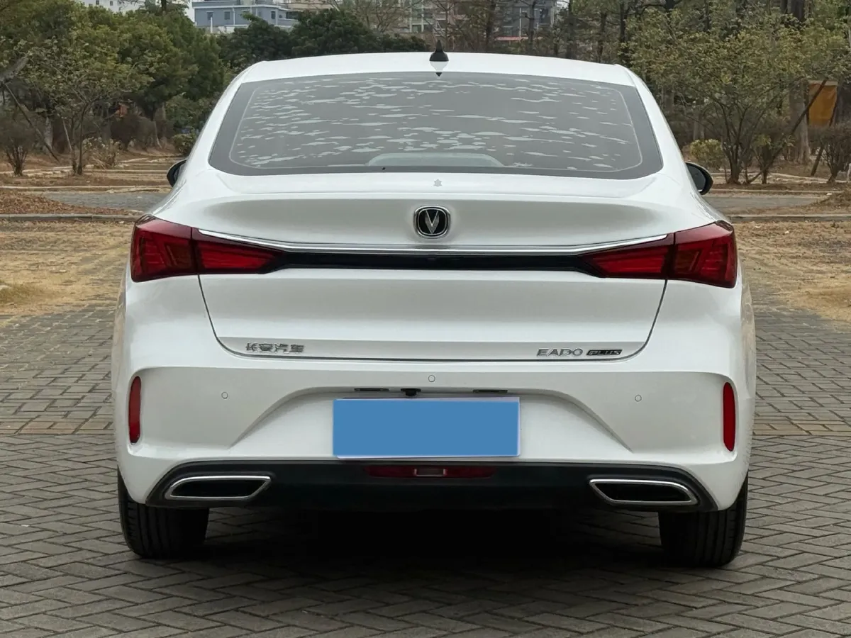 2022 ChangAn Eado 1.6L 128HP L4 5MT,autocango,china used car exporter,china ev exporter,chinese used car exporter,chinese used ev exporter