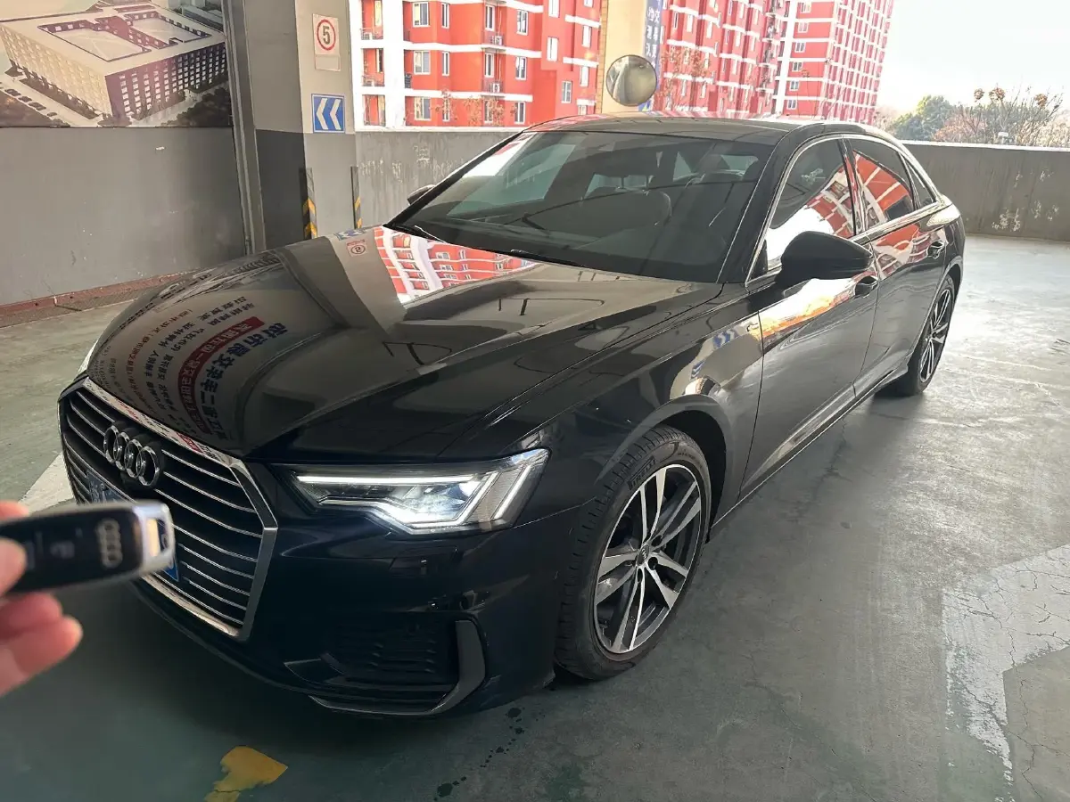 2021 Audi A6L 2.0T 190HP L4 7DCT