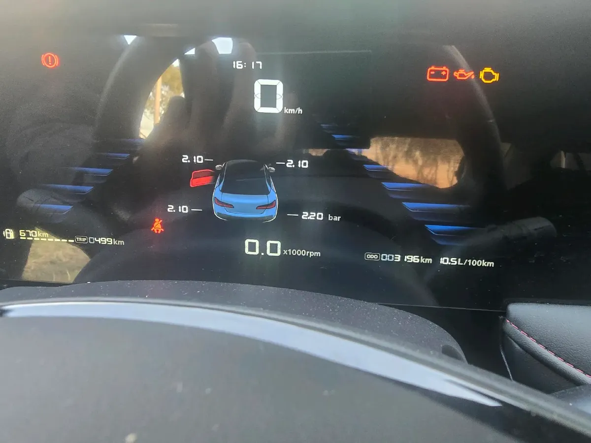 2023 Roewe i5 1.5L 129HP L4 5MT,autocango,china used car exporter,china ev exporter,chinese used car exporter,chinese used ev exporter