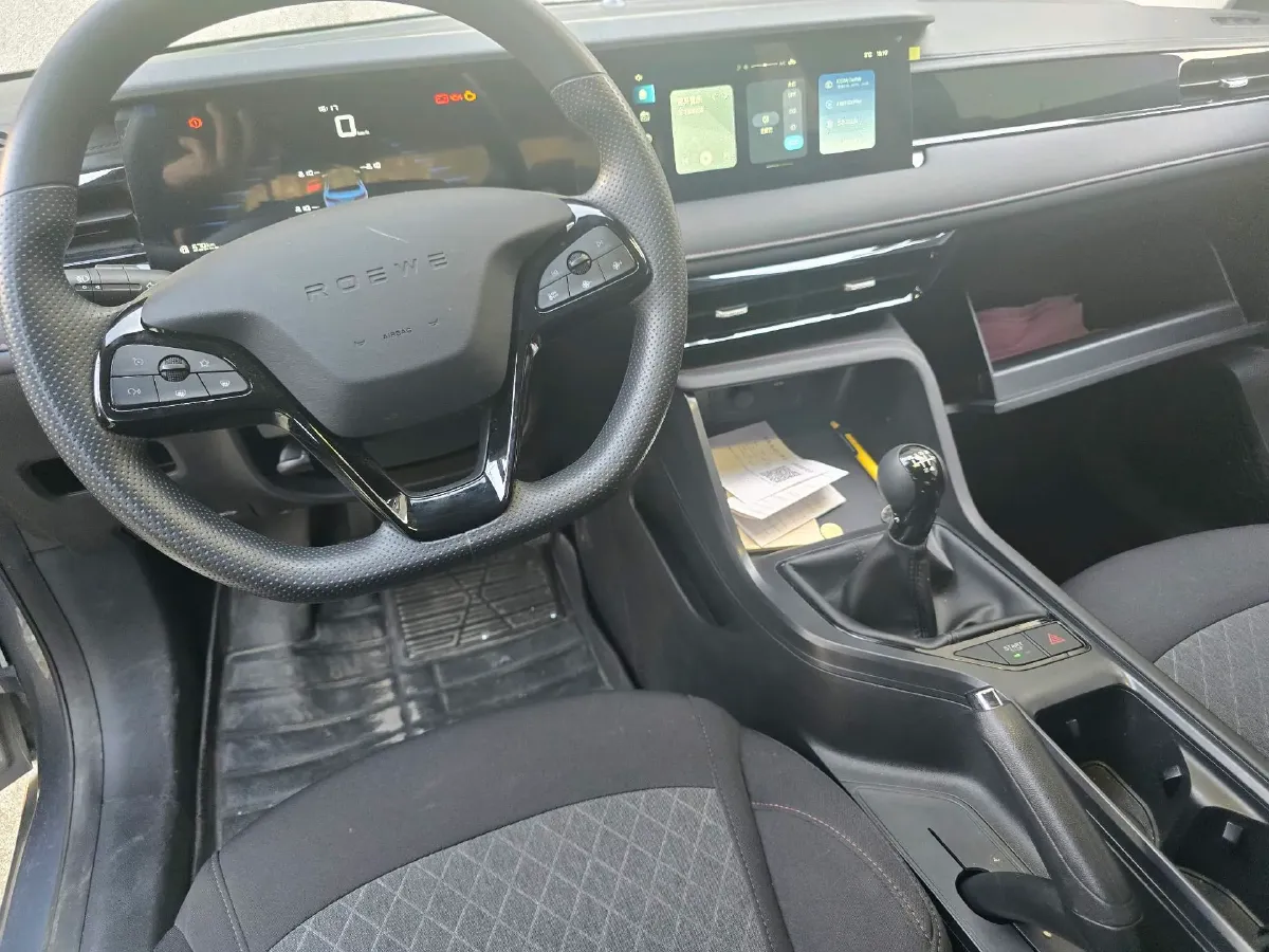 2023 Roewe i5 1.5L 129HP L4 5MT,autocango,china used car exporter,china ev exporter,chinese used car exporter,chinese used ev exporter