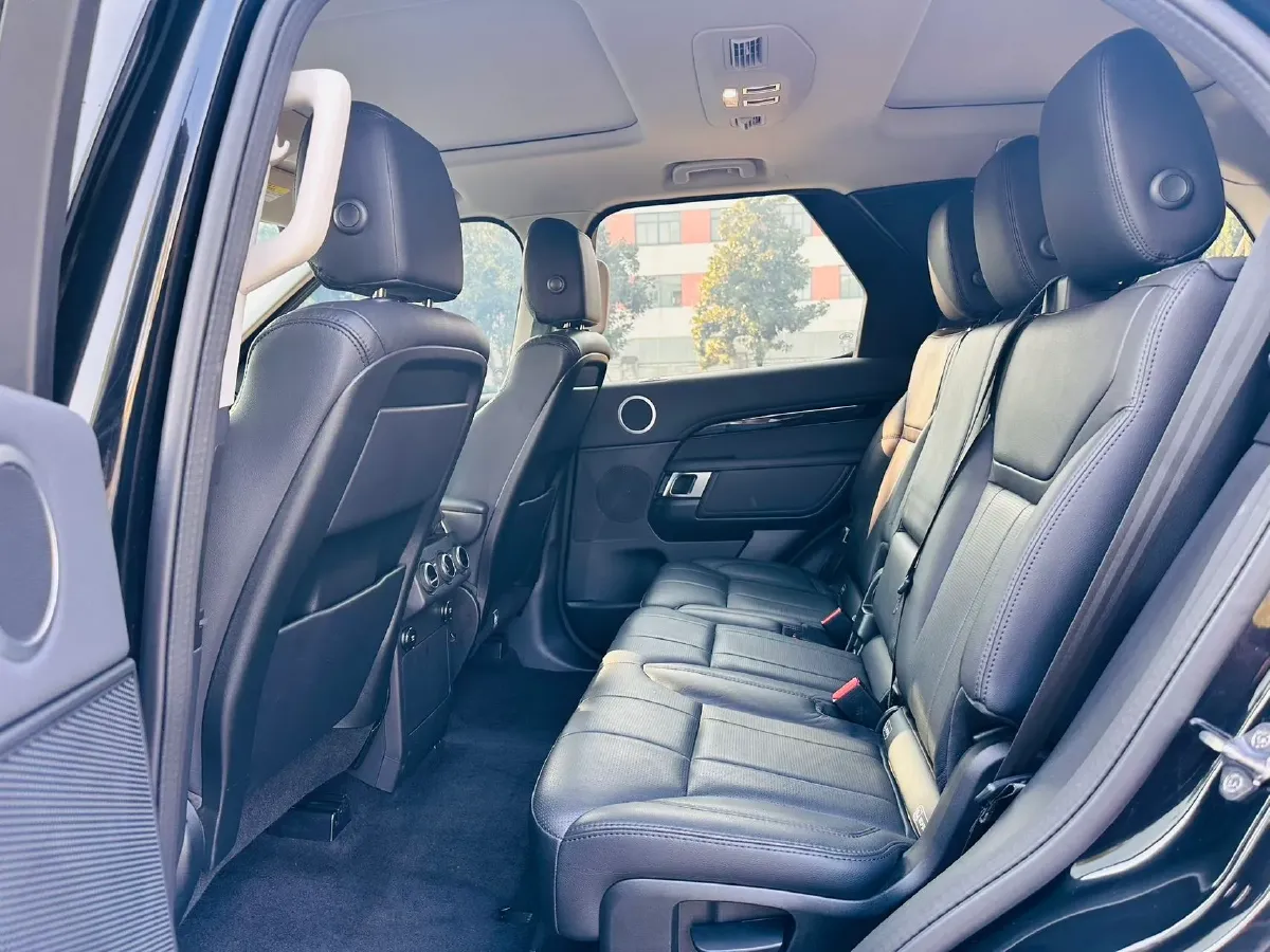 2020 Land Rover Discovery 3.0T 340HP V6 8AT,autocango,china used car exporter,china ev exporter,chinese used car exporter,chinese used ev exporter