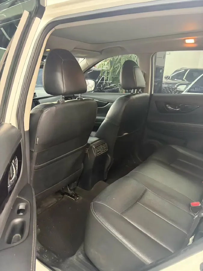 2020 Nissan X-Trail 2.0L 154HP L4 CVT,autocango,china used car exporter,china ev exporter,chinese used car exporter,chinese used ev exporter