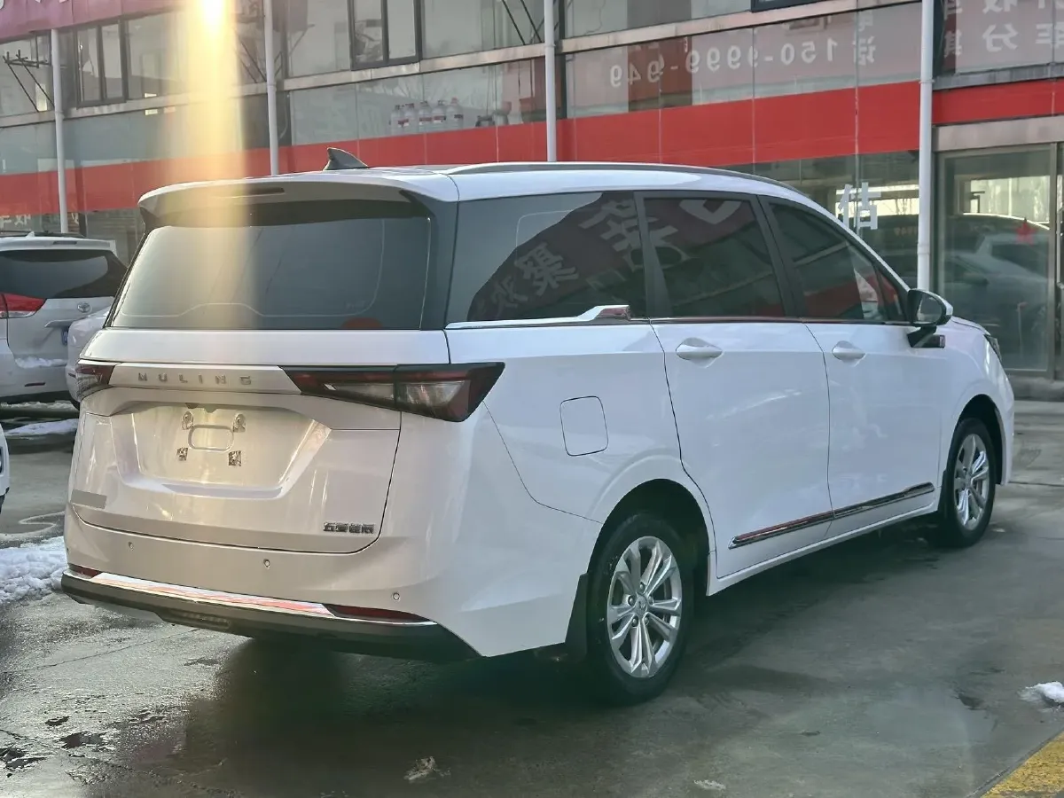 2022 WuLing JiaChen 1.5L 99HP L4 6MT,autocango,china used car exporter,china ev exporter,chinese used car exporter,chinese used ev exporter