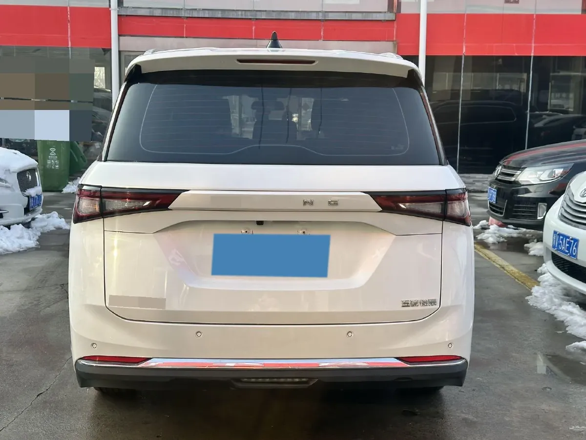 2022 WuLing JiaChen 1.5L 99HP L4 6MT,autocango,china used car exporter,china ev exporter,chinese used car exporter,chinese used ev exporter