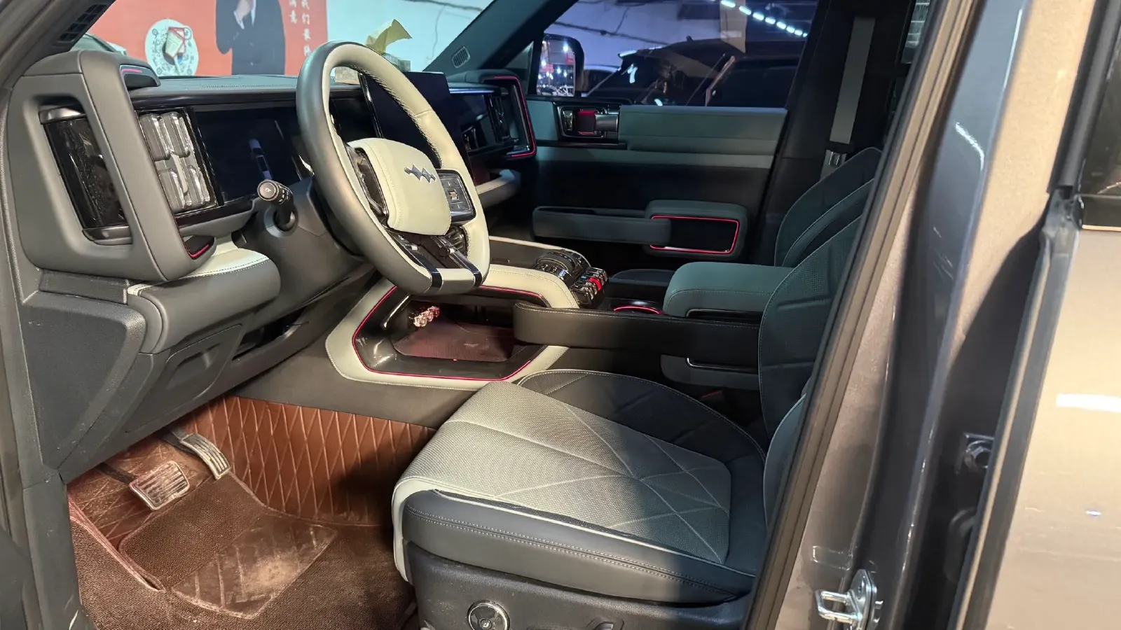 2023 FangChengBao Bao 5 1.5T 194HP L4 E-CVT PHEV 31.8KWH,autocango,china used car exporter,china ev exporter,chinese used car exporter,chinese used ev exporter