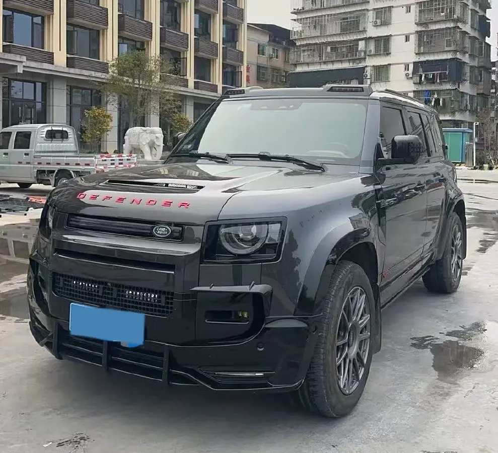 2024 Land Rover Defender 3.0T 400HP L6 8AT