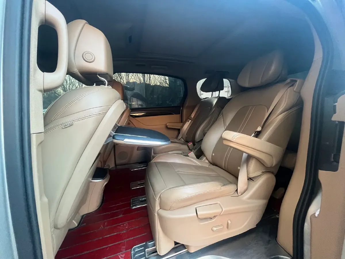 2018 Buick GL8 2.0T 260HP L4 6AT,autocango,china used car exporter,china ev exporter,chinese used car exporter,chinese used ev exporter