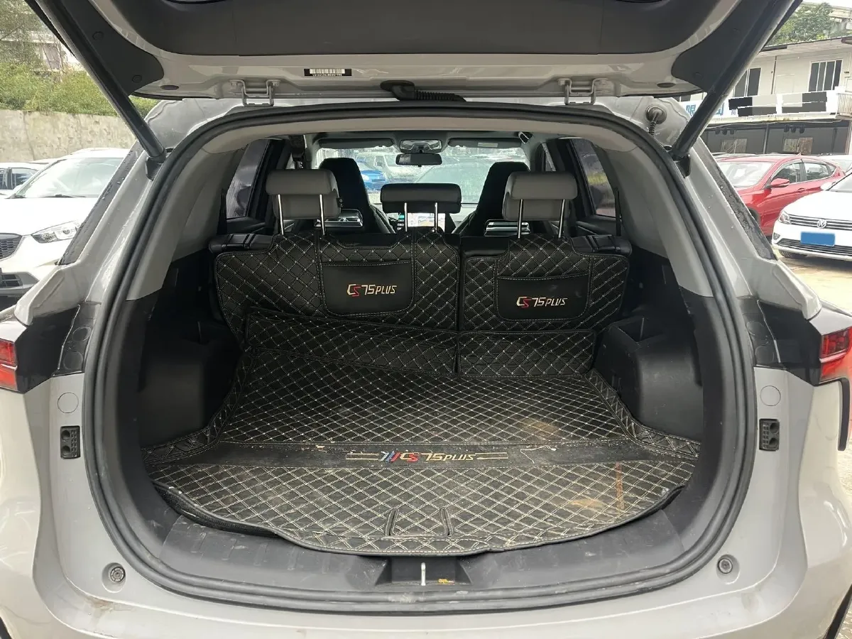 2022 ChangAn CS75 Plus 2.0T 233HP L4 8AT,autocango,china used car exporter,china ev exporter,chinese used car exporter,chinese used ev exporter