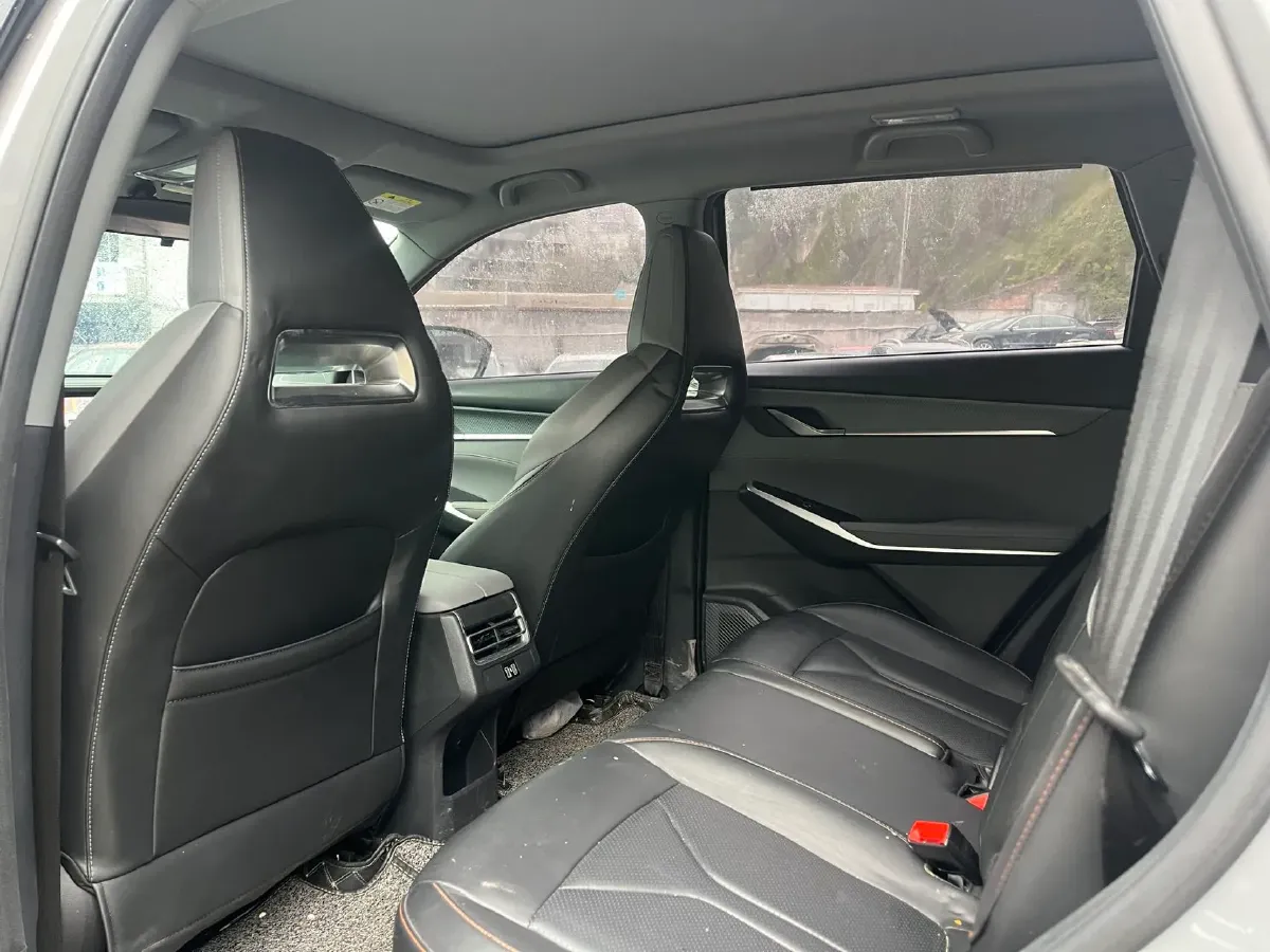 2022 ChangAn CS75 Plus 2.0T 233HP L4 8AT,autocango,china used car exporter,china ev exporter,chinese used car exporter,chinese used ev exporter