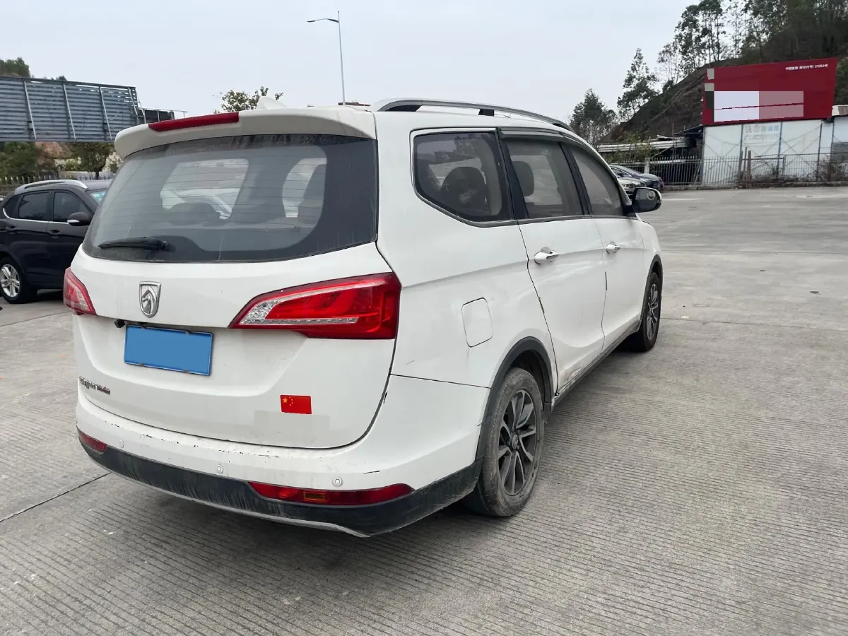 2018 BaoJun 530 1.5T 150HP L4 6MT,autocango,china used car exporter,china ev exporter,chinese used car exporter,chinese used ev exporter