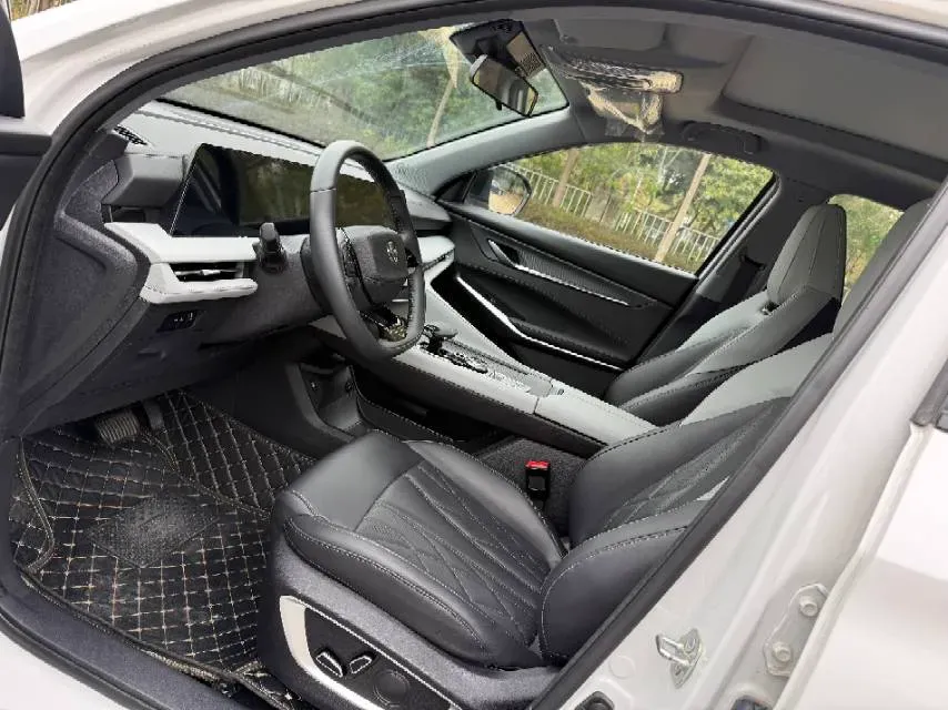 2024 ChangAn CS75 Plus 1.5T 188HP L4 8AT,autocango,china used car exporter,china ev exporter,chinese used car exporter,chinese used ev exporter