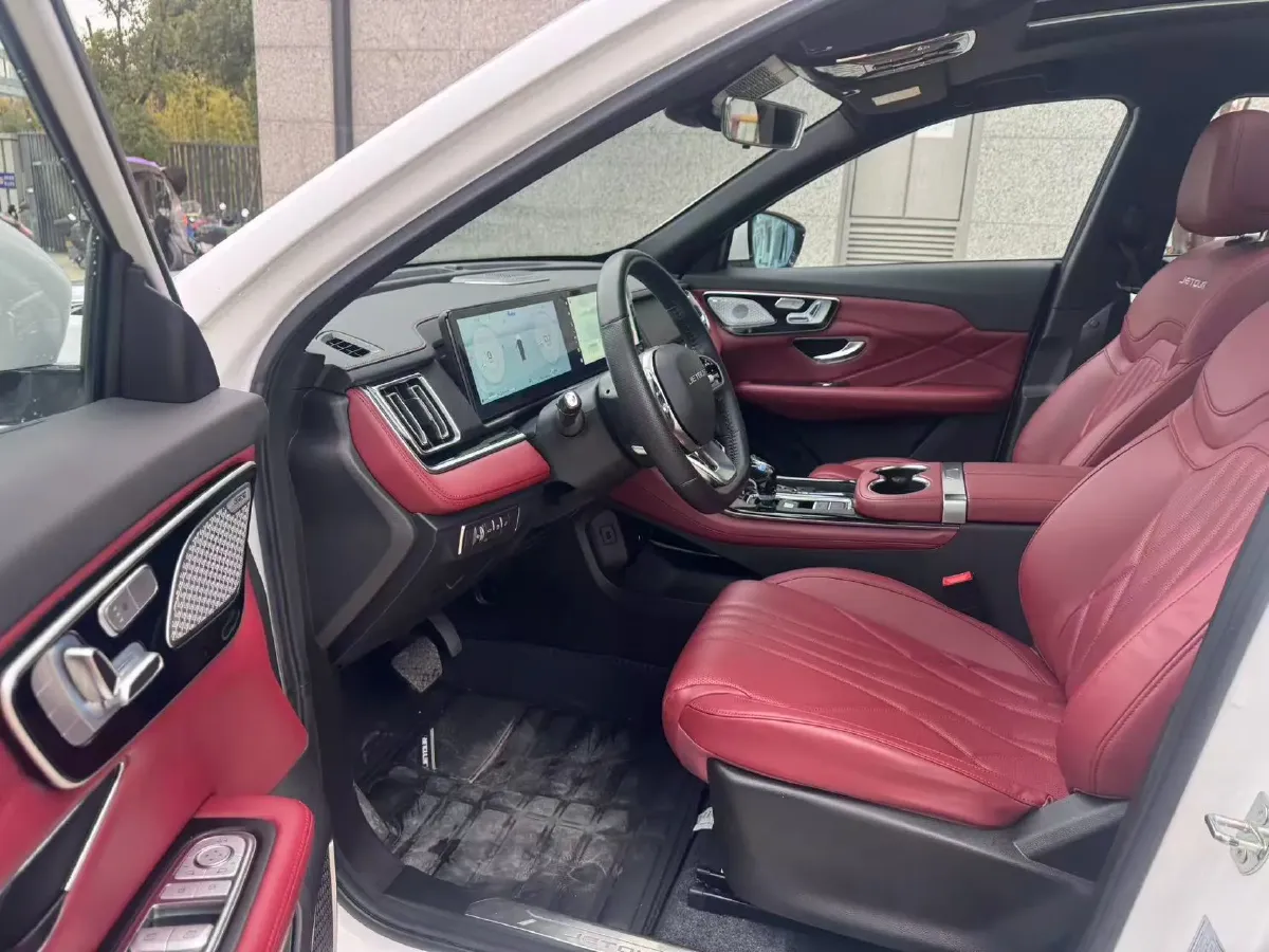 2025 Jetour X70 Plus 1.5T 184HP L4 7DCT,autocango,china used car exporter,china ev exporter,chinese used car exporter,chinese used ev exporter