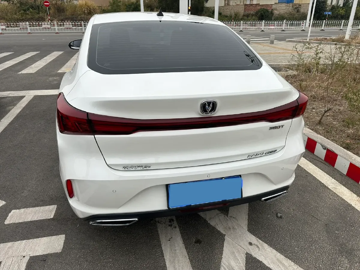 2021 ChangAn Eado 1.4T 160HP L4 7DCT,autocango,china used car exporter,china ev exporter,chinese used car exporter,chinese used ev exporter