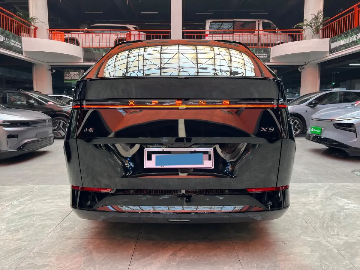 2025 Xpeng X9 BEV,autocango,china used car exporter,china ev exporter,chinese used car exporter,chinese used ev exporter
