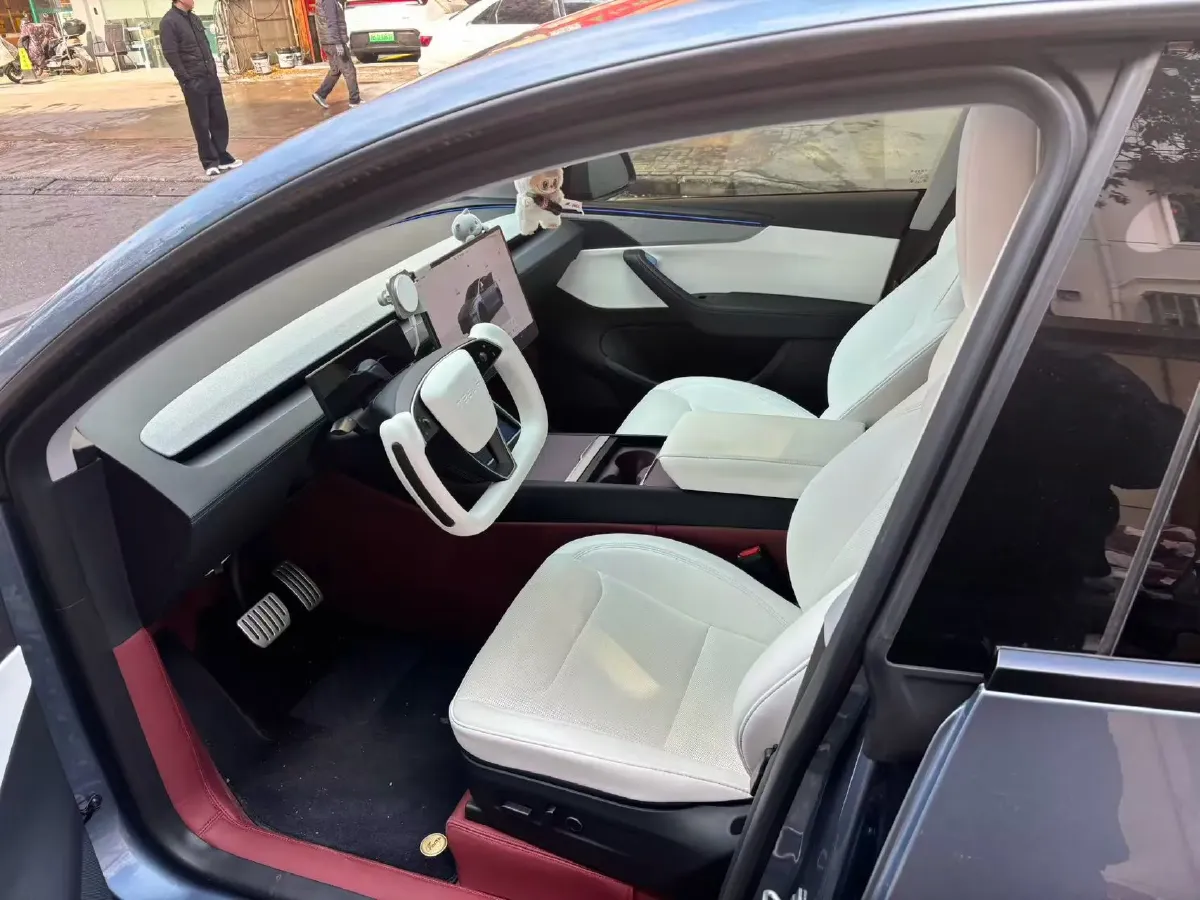 2025 Tesla Model Y BEV,autocango,china used car exporter,china ev exporter,chinese used car exporter,chinese used ev exporter