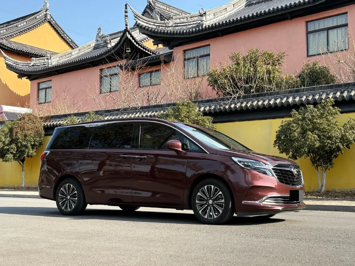 2022 Buick GL8 2.0T 237HP L4 9AT,autocango,china used car exporter,china ev exporter,chinese used car exporter,chinese used ev exporter
