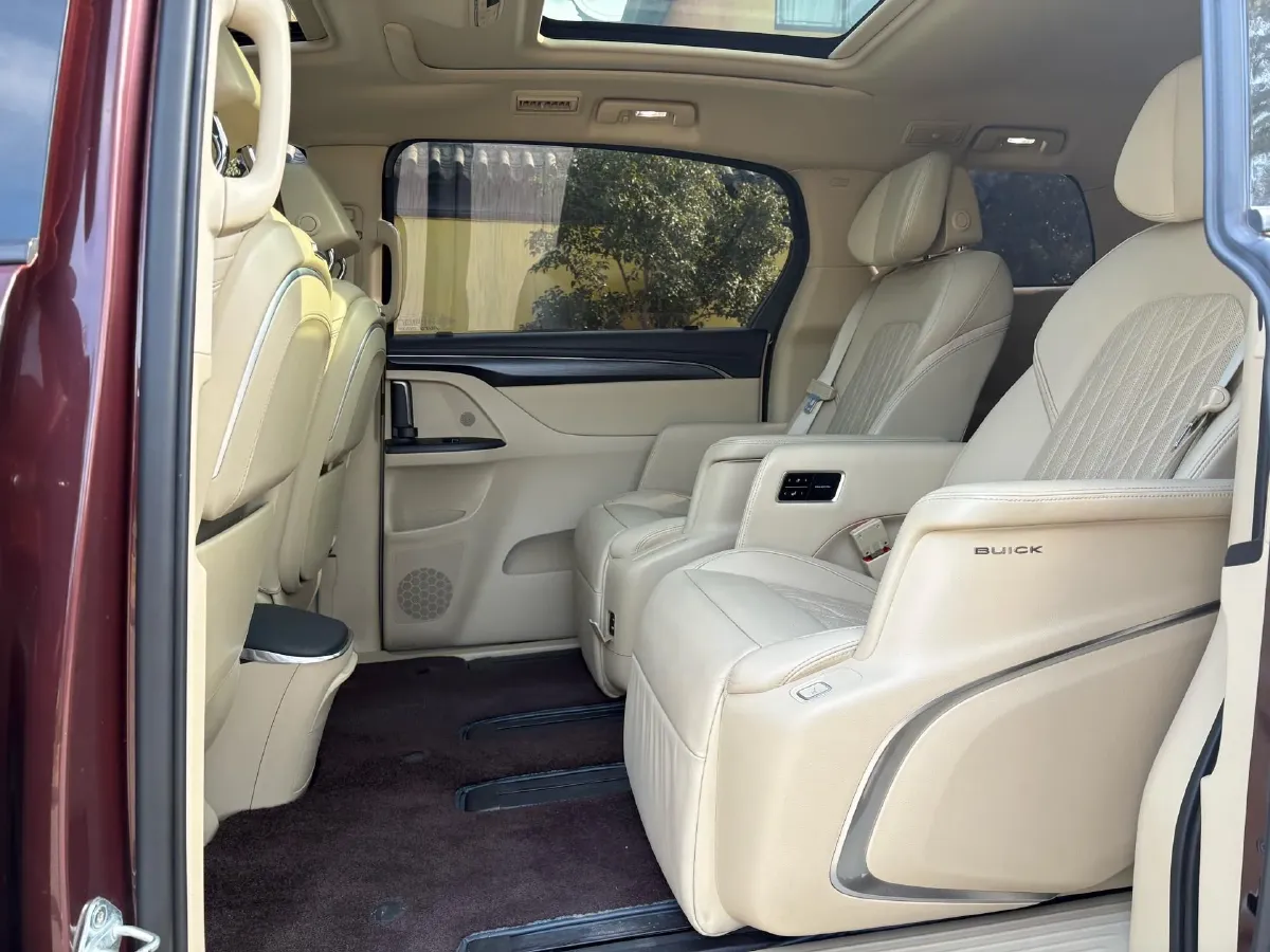 2022 Buick GL8 2.0T 237HP L4 9AT,autocango,china used car exporter,china ev exporter,chinese used car exporter,chinese used ev exporter