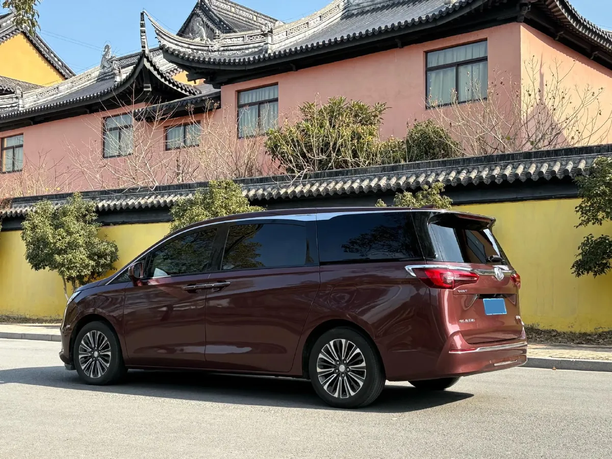2022 Buick GL8 2.0T 237HP L4 9AT,autocango,china used car exporter,china ev exporter,chinese used car exporter,chinese used ev exporter