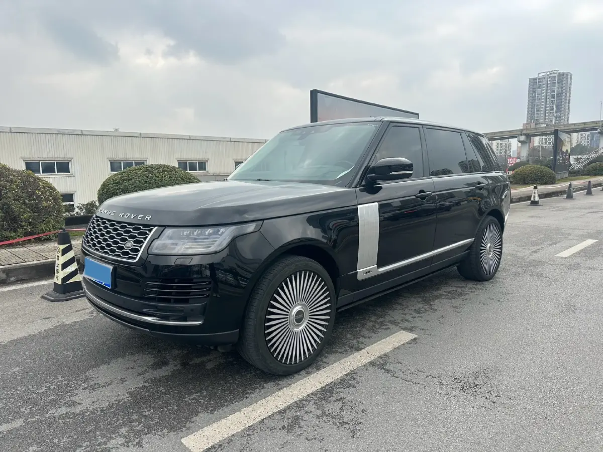 2022 Land Rover Range Rover 3.0T 400HP L6 8AT