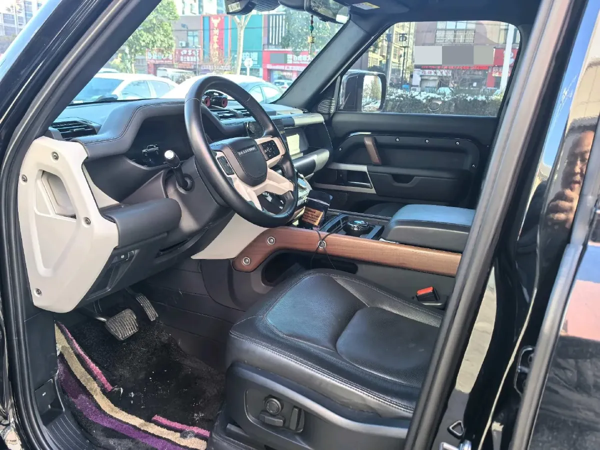 2024 Land Rover Defender 3.0T 400HP L6 8AT,autocango,china used car exporter,china ev exporter,chinese used car exporter,chinese used ev exporter