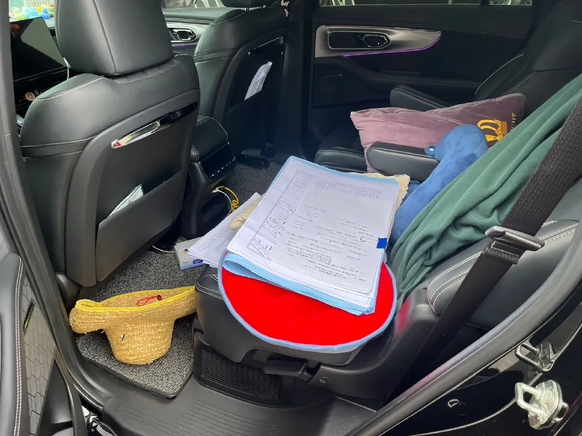 2022 GAC Trumpchi GS8 2.0T 190HP L4 E-CVT Hybrid,autocango,china used car exporter,china ev exporter,chinese used car exporter,chinese used ev exporter