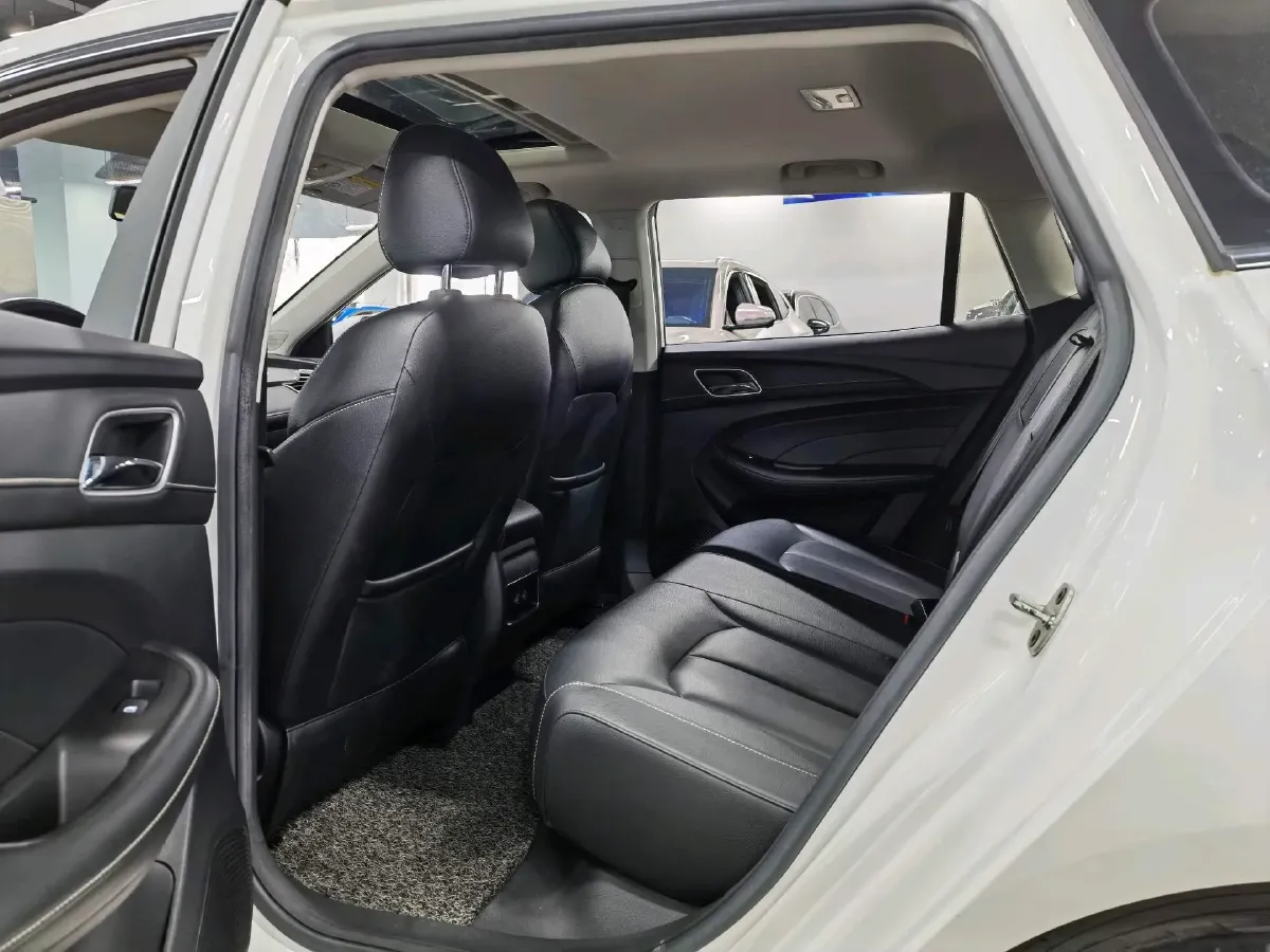 2019 Roewe Ei5 BEV 52.5KWH,autocango,china used car exporter,china ev exporter,chinese used car exporter,chinese used ev exporter