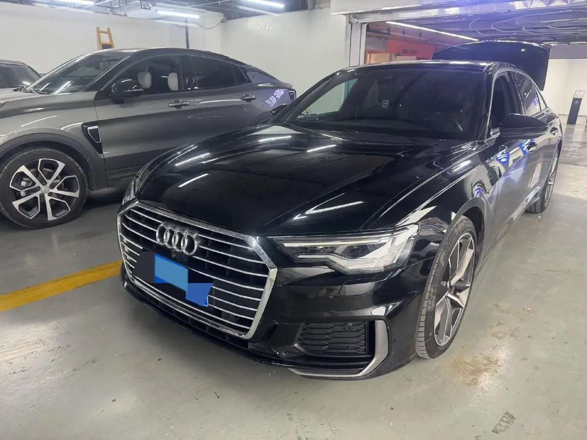 2022 Audi A6L 2.0T 190HP L4 7DCT