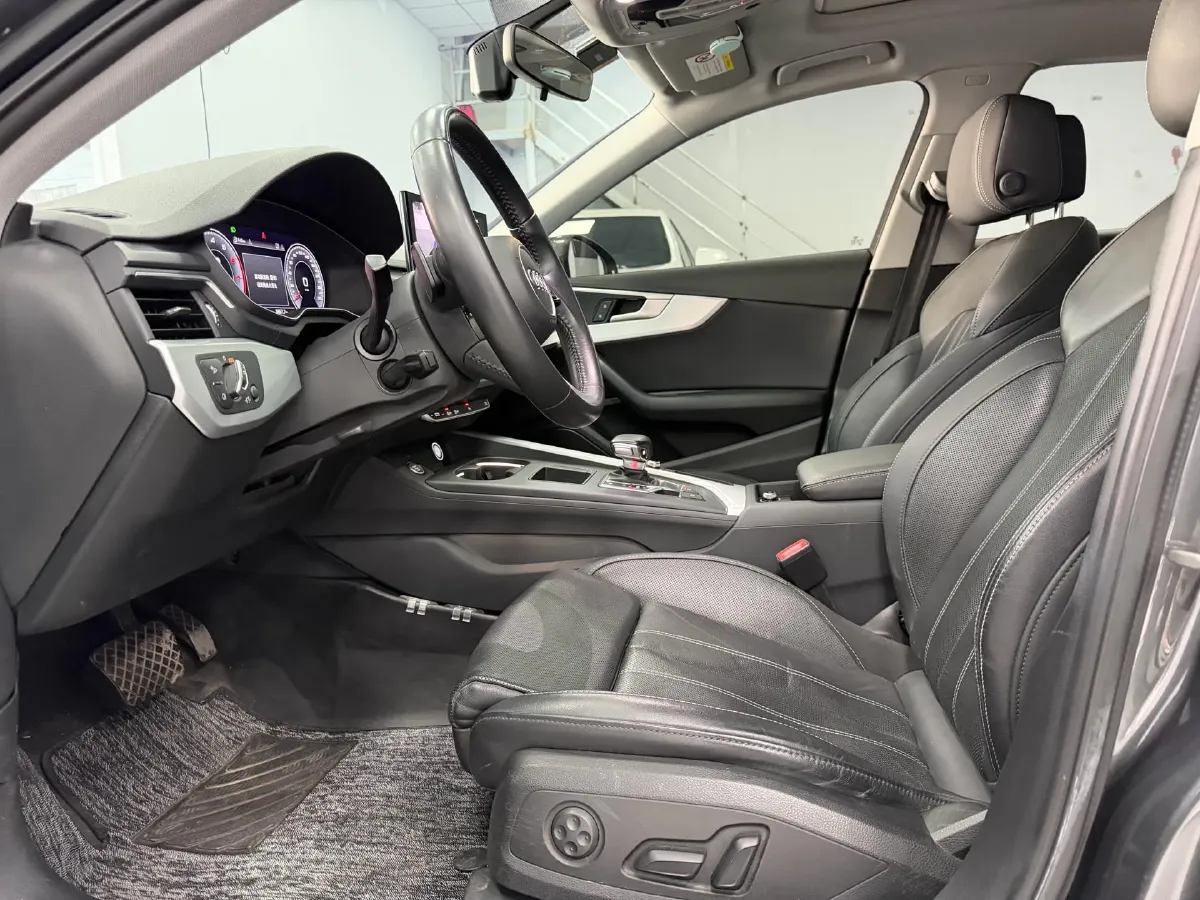 2020 Audi A4L 2.0T 150HP L4 7DCT,autocango,china used car exporter,china ev exporter,chinese used car exporter,chinese used ev exporter