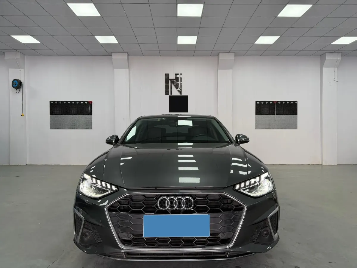 2020 Audi A4L 2.0T 150HP L4 7DCT,autocango,china used car exporter,china ev exporter,chinese used car exporter,chinese used ev exporter
