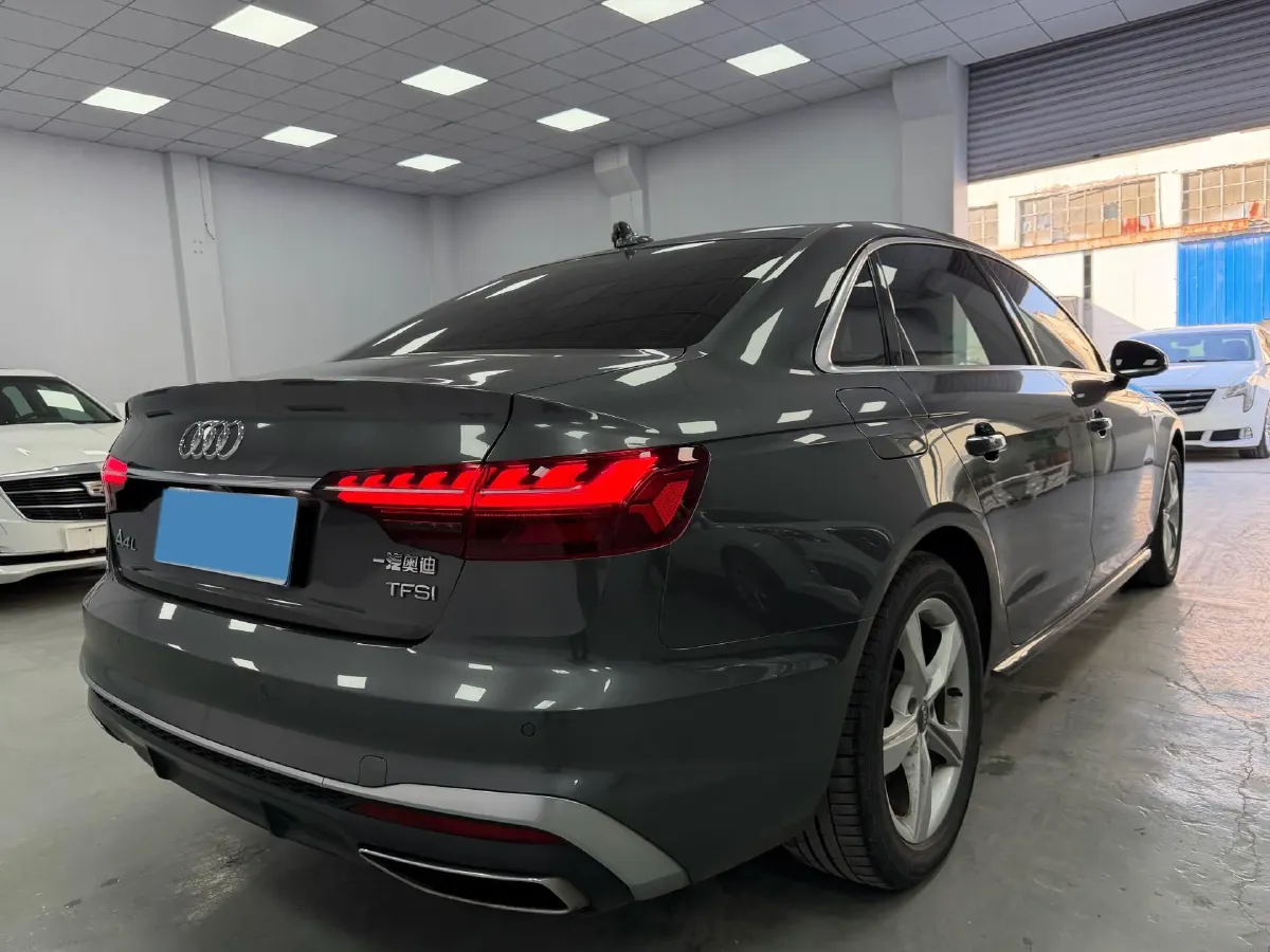 2020 Audi A4L 2.0T 150HP L4 7DCT,autocango,china used car exporter,china ev exporter,chinese used car exporter,chinese used ev exporter