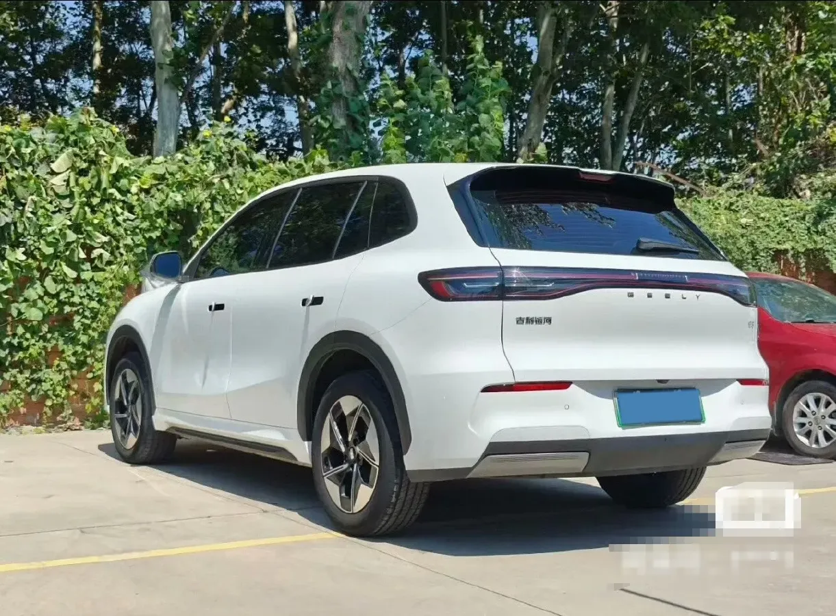 2024 Geely Emgrand L HiP 1.5T 181HP L4 3DHT PHEV 15.5KWH,autocango,china used car exporter,china ev exporter,chinese used car exporter,chinese used ev exporter