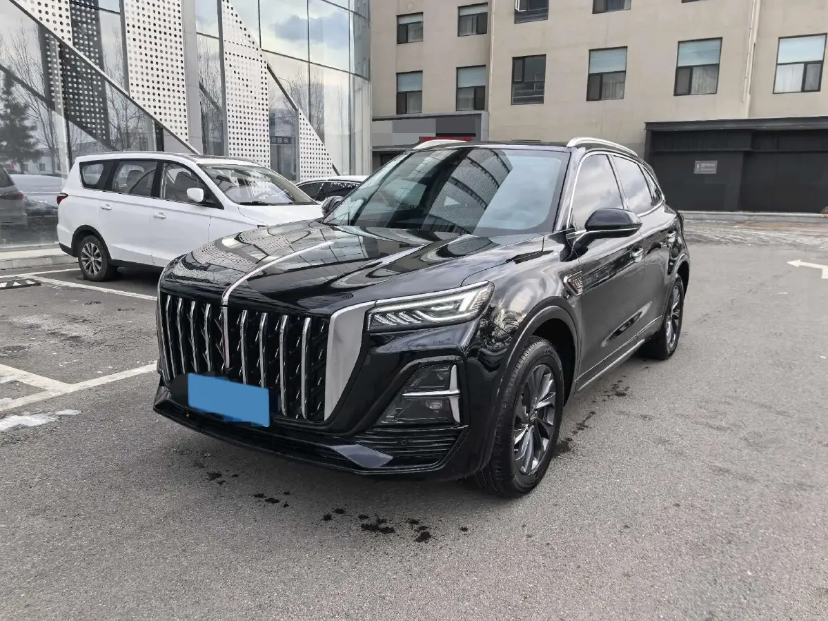 2023 HongQi HS5 2.0T 252HP L4 8AT