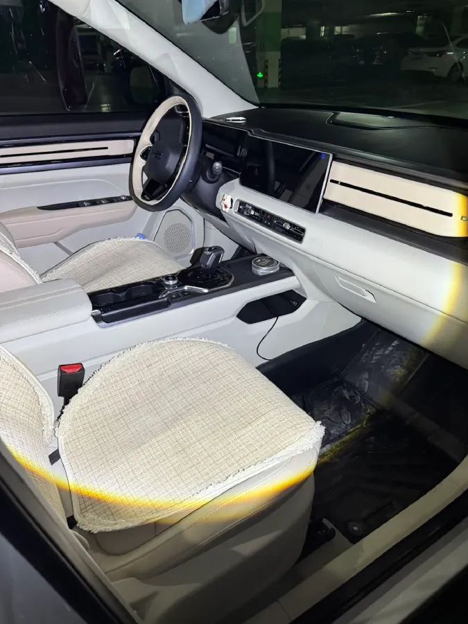 2023 Geely ICON 1.5T 181HP L4 7DCT,autocango,china used car exporter,china ev exporter,chinese used car exporter,chinese used ev exporter