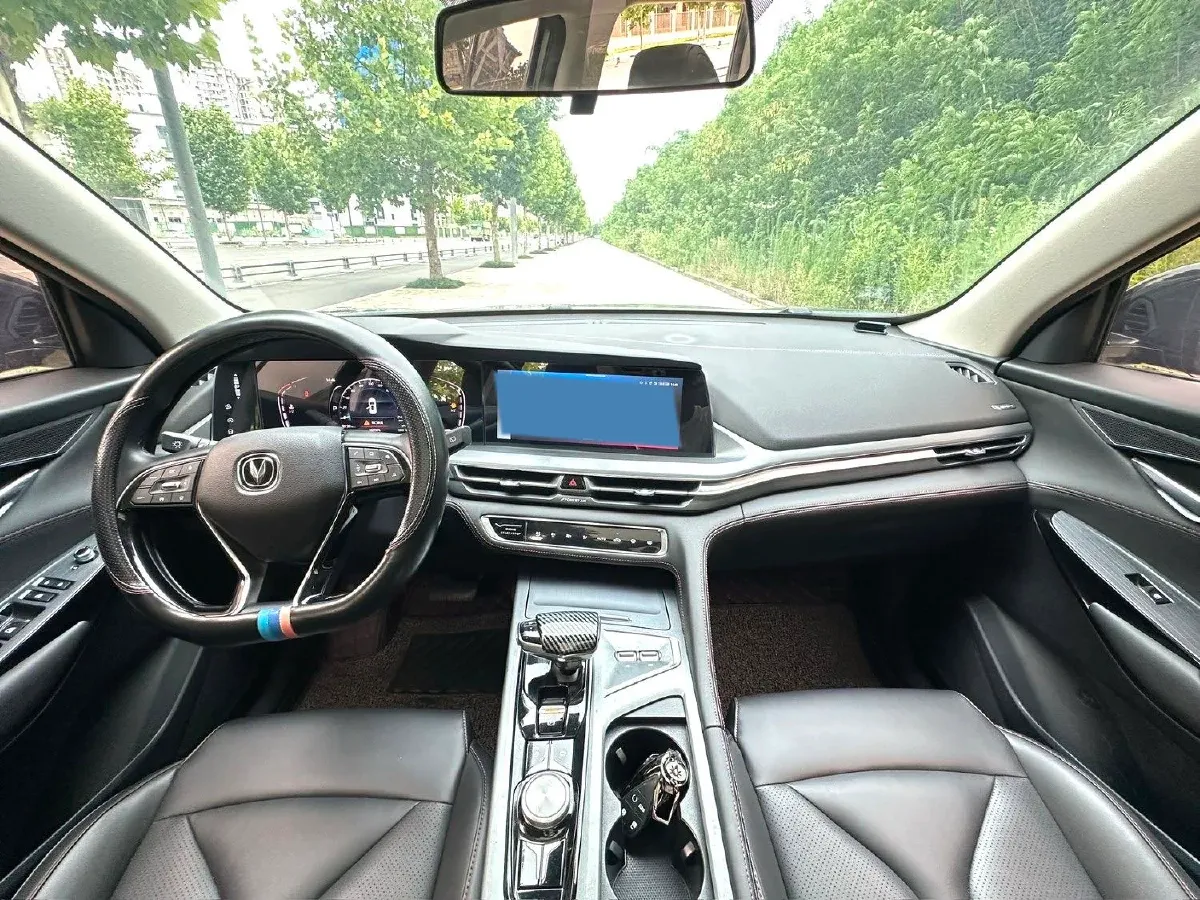 2022 ChangAn CS75 Plus 2.0T 233HP L4 8AT,autocango,china used car exporter,china ev exporter,chinese used car exporter,chinese used ev exporter