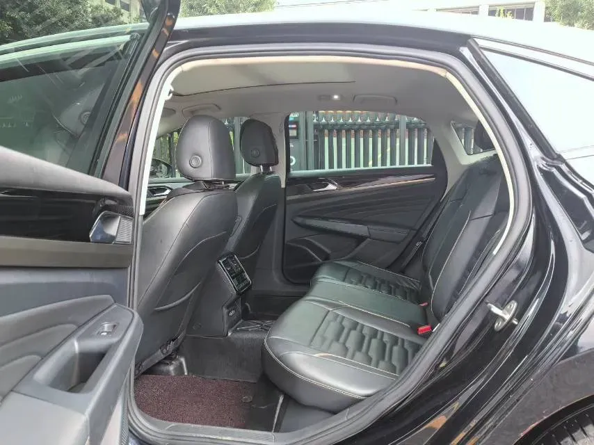 2019 Buick EnvisionPlus 2.0T 260HP L4 9AT,autocango,china used car exporter,china ev exporter,chinese used car exporter,chinese used ev exporter